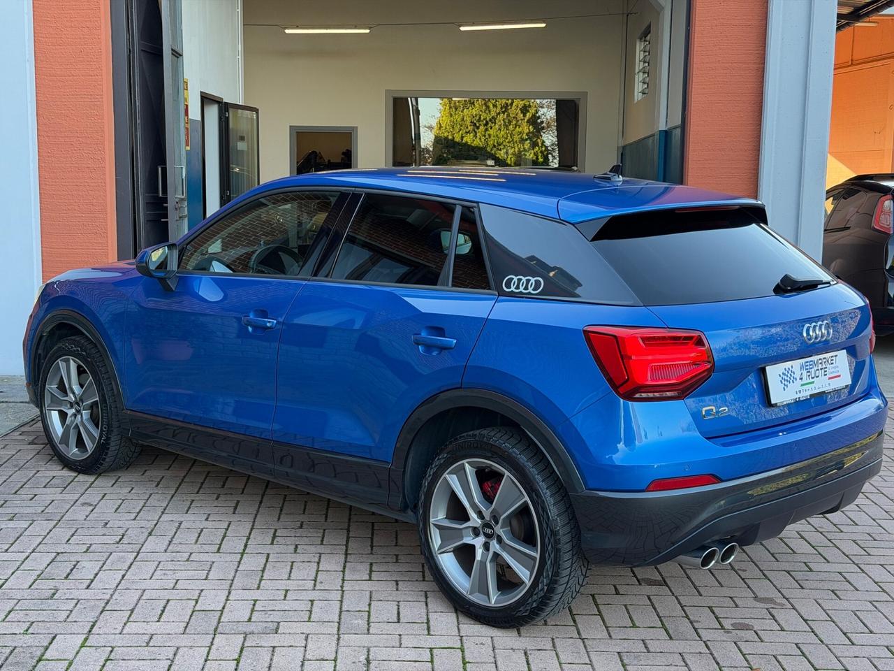 Audi Q2 35 TFSI S tronic Identity Black