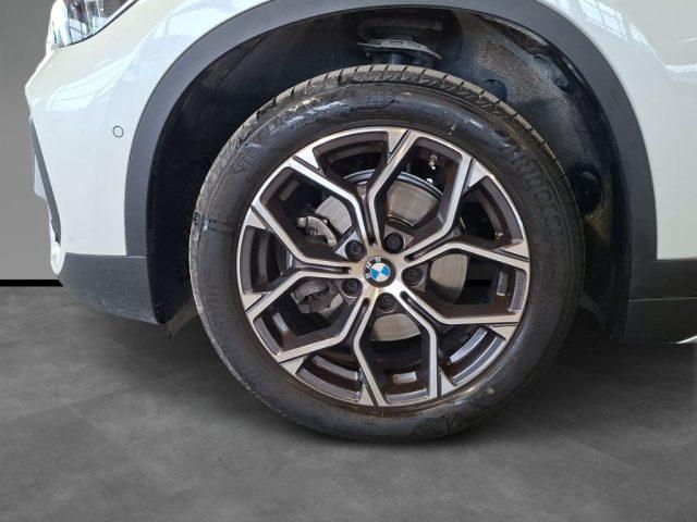 BMW X1 sDrive18i xLine Aut. + Tetto apr.