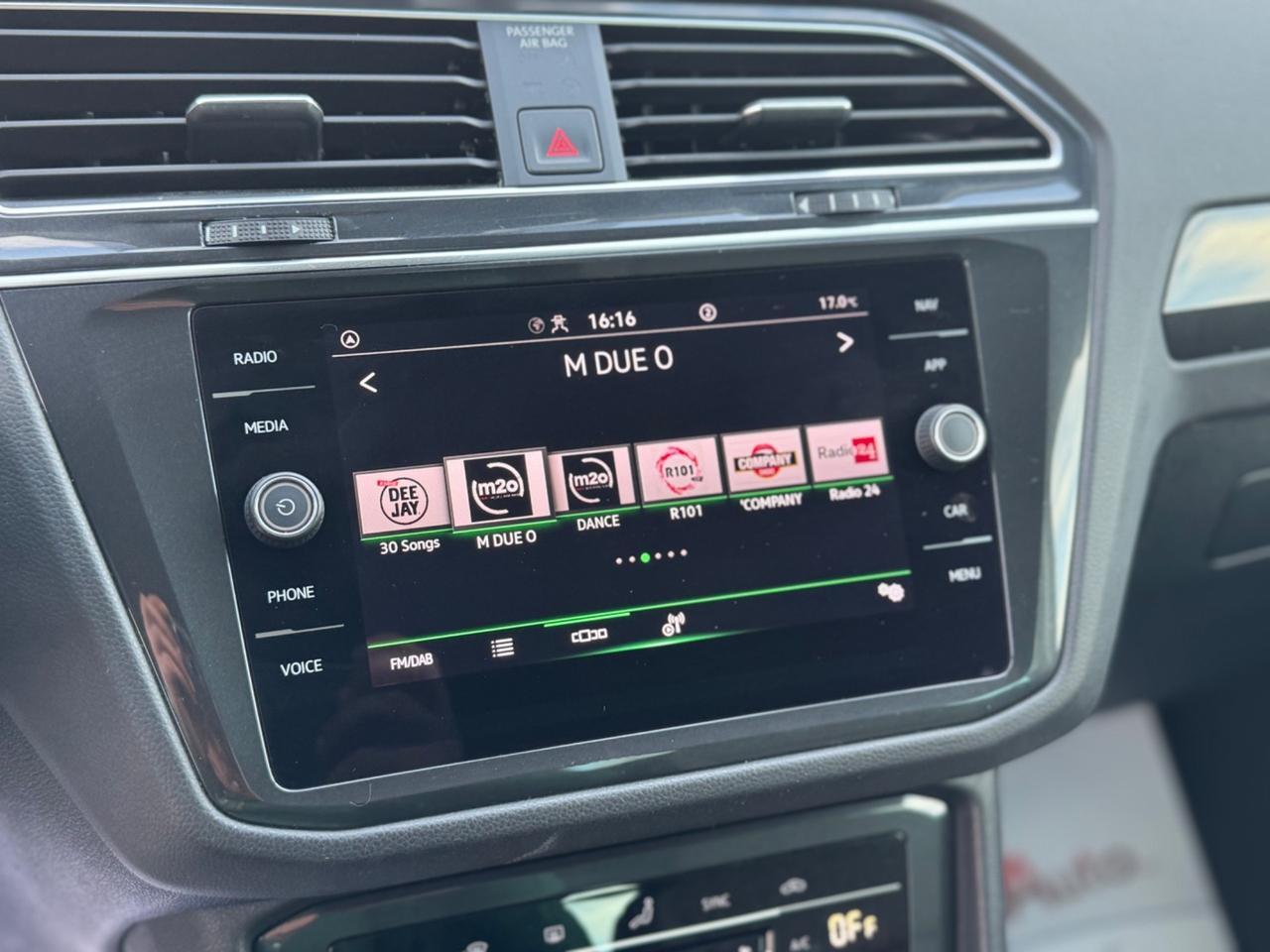 VOLKSWAGEN TIGUAN 2.0 TDI LIFE FULL IVA NEO PATENTATI