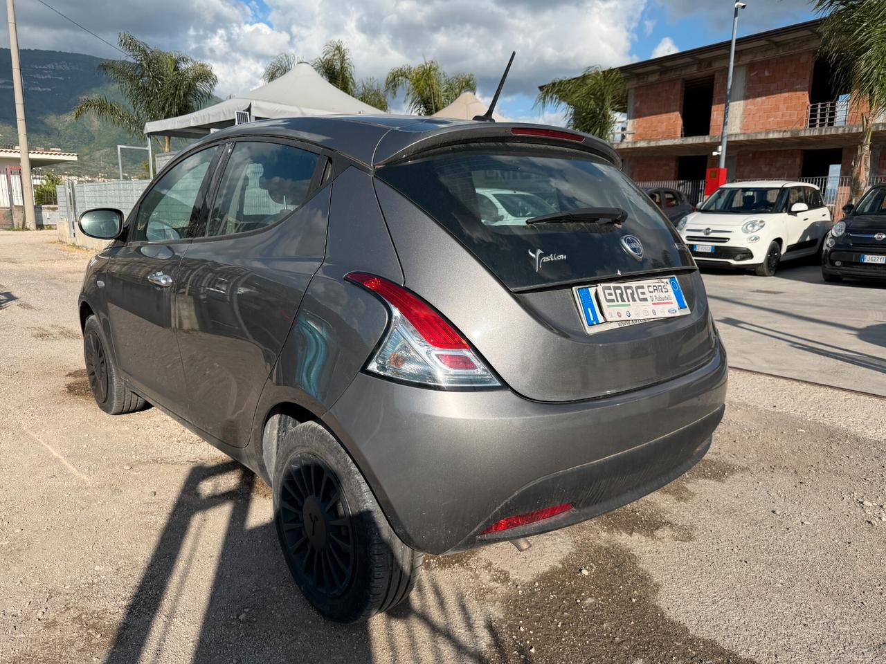 LANCIA YPSILON 2022 1.0 HYBRID 62 CV *POCO DANNO