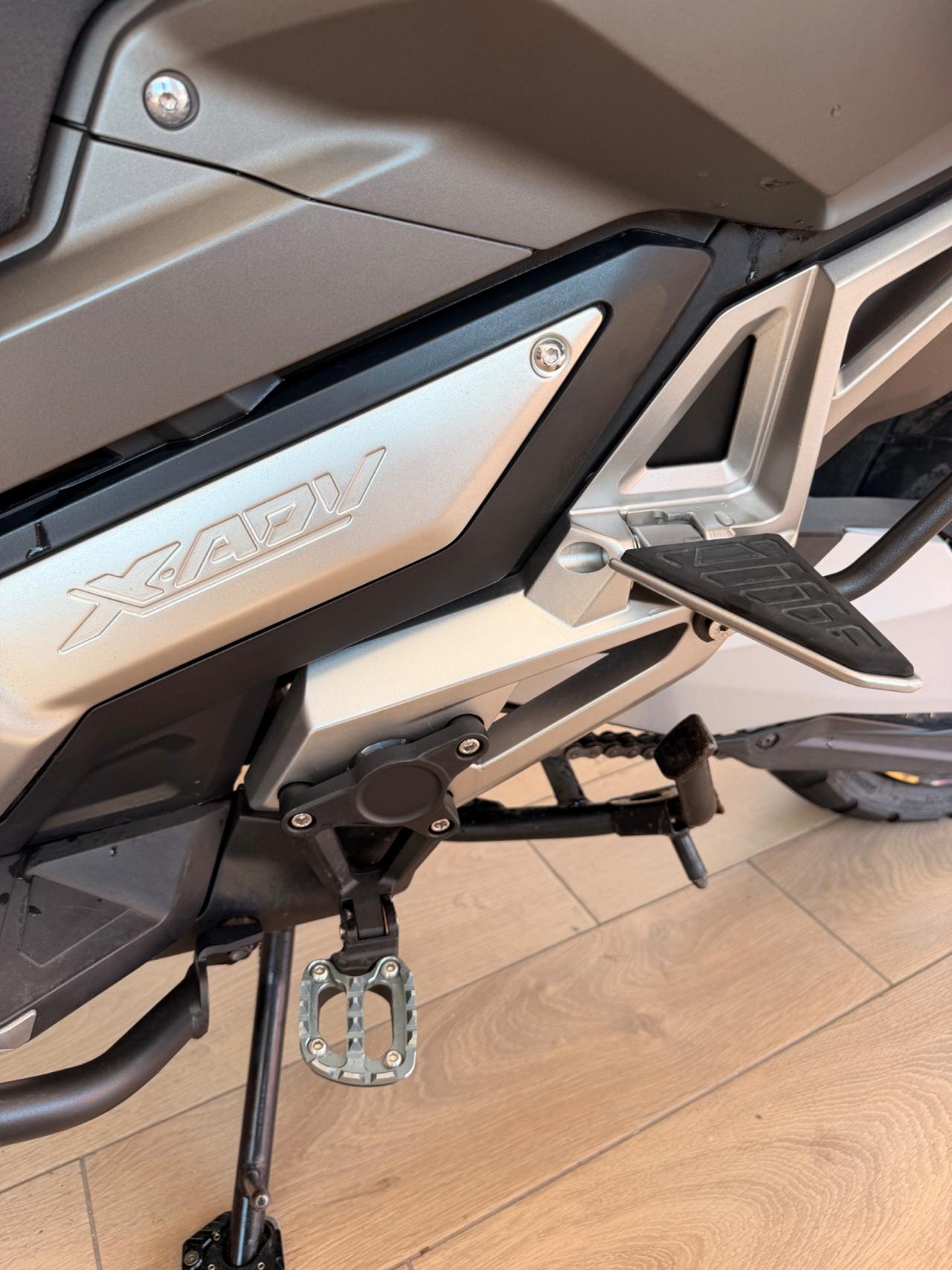 Honda X-ADV 750-2017 KEYLESS/LED/BORSE !LEGGI BENE!