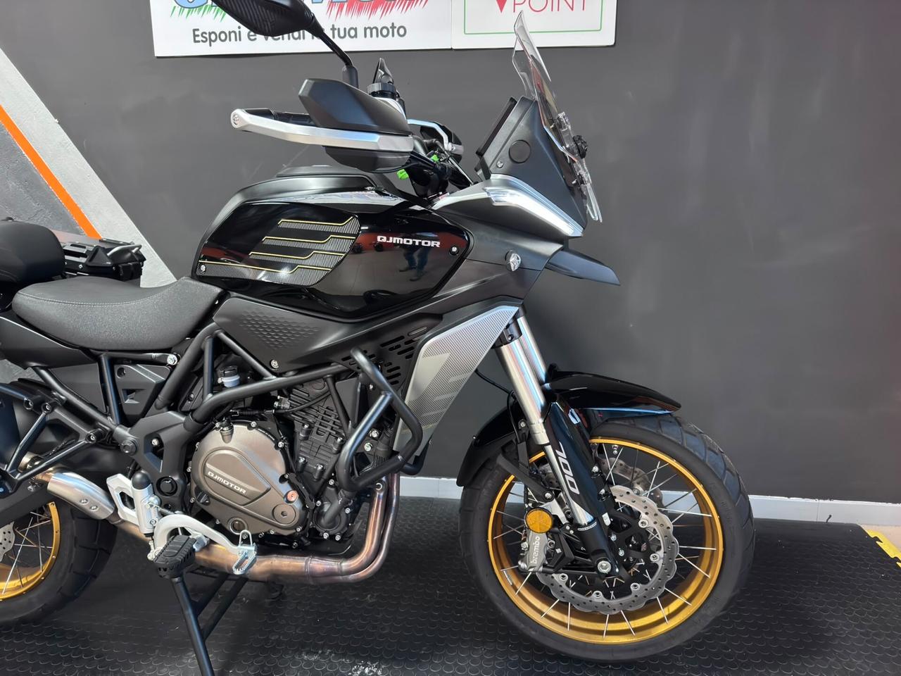 Qj Motor SRT 700 SX