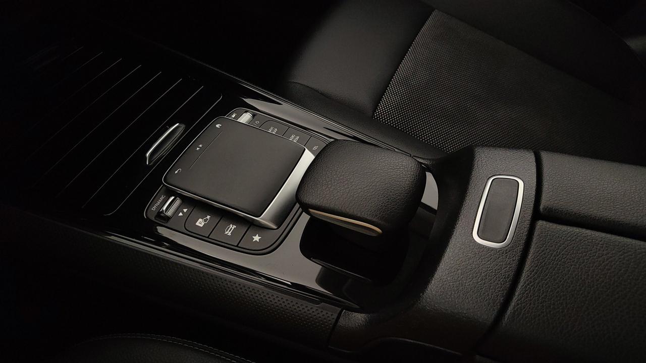 Mercedes-Benz GLA 180 d Business Extra auto