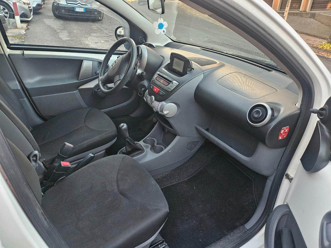 Toyota Aygo 1.0 12V VVT-i 5 porte 66.000km 2012