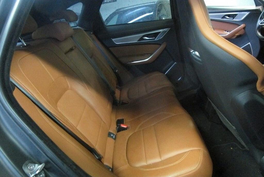 JAGUAR F-PACE 2.0D 204CV AUTOM. AWD R-DYNAMIC SE ( FARI LED PREMIUM - PELLE - COCKPIT - TETTO PANORAMICO - NAVI - MIRROR - PDC - TELECAMERA POST. - CERCHI 20 )