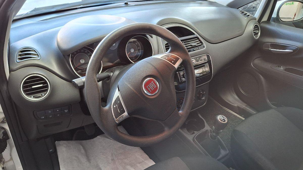 FIAT - Punto - 1.2 8V 5p. Street