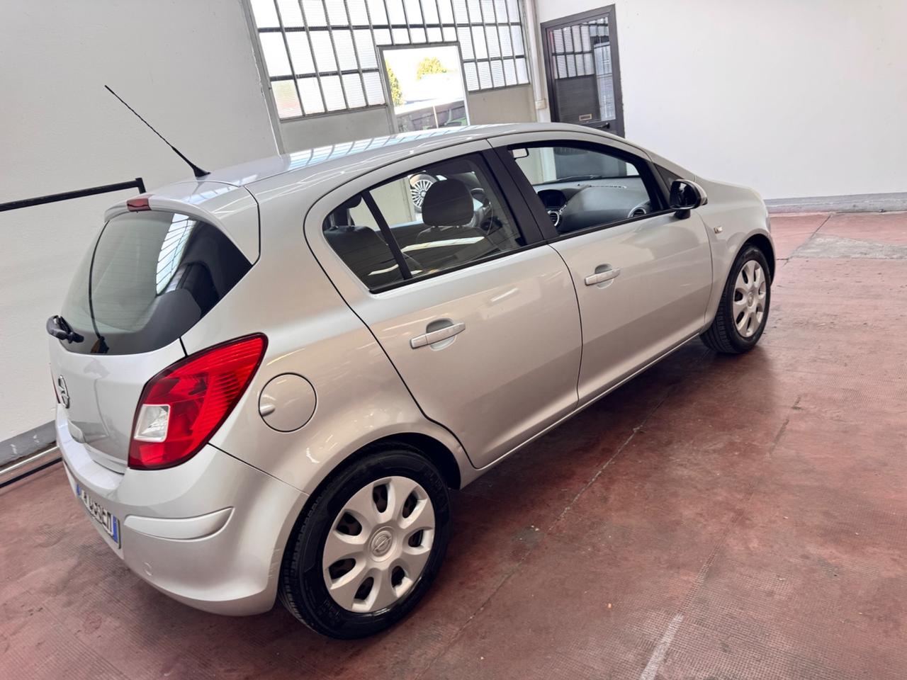 Opel Corsa 1.2 85CV 5 porte GPL-TECH Edition