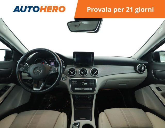 MERCEDES-BENZ GLA 200 d Automatic 4Matic Sport