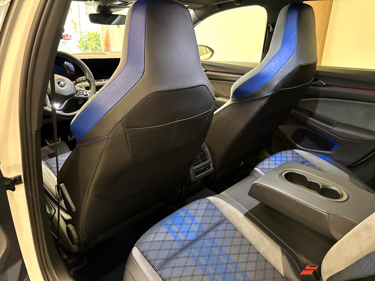 Volkswagen Golf 2.0 TSI DSG 4Motion R