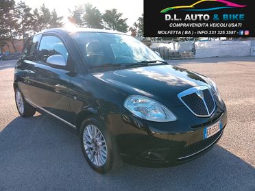 Lancia Ypsilon 1.2 argento