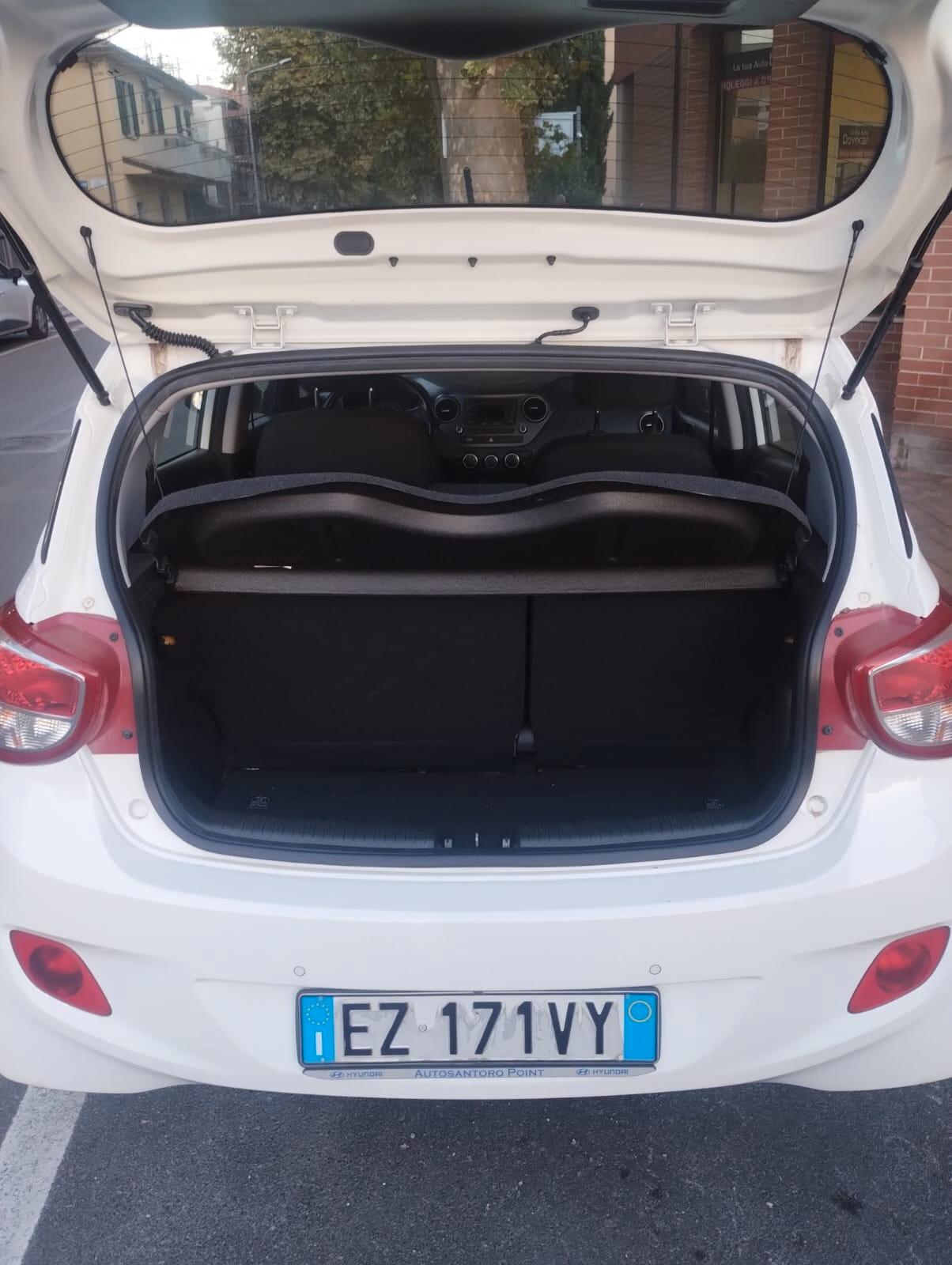 Hyundai i10 1.0 MPI Sound Edition