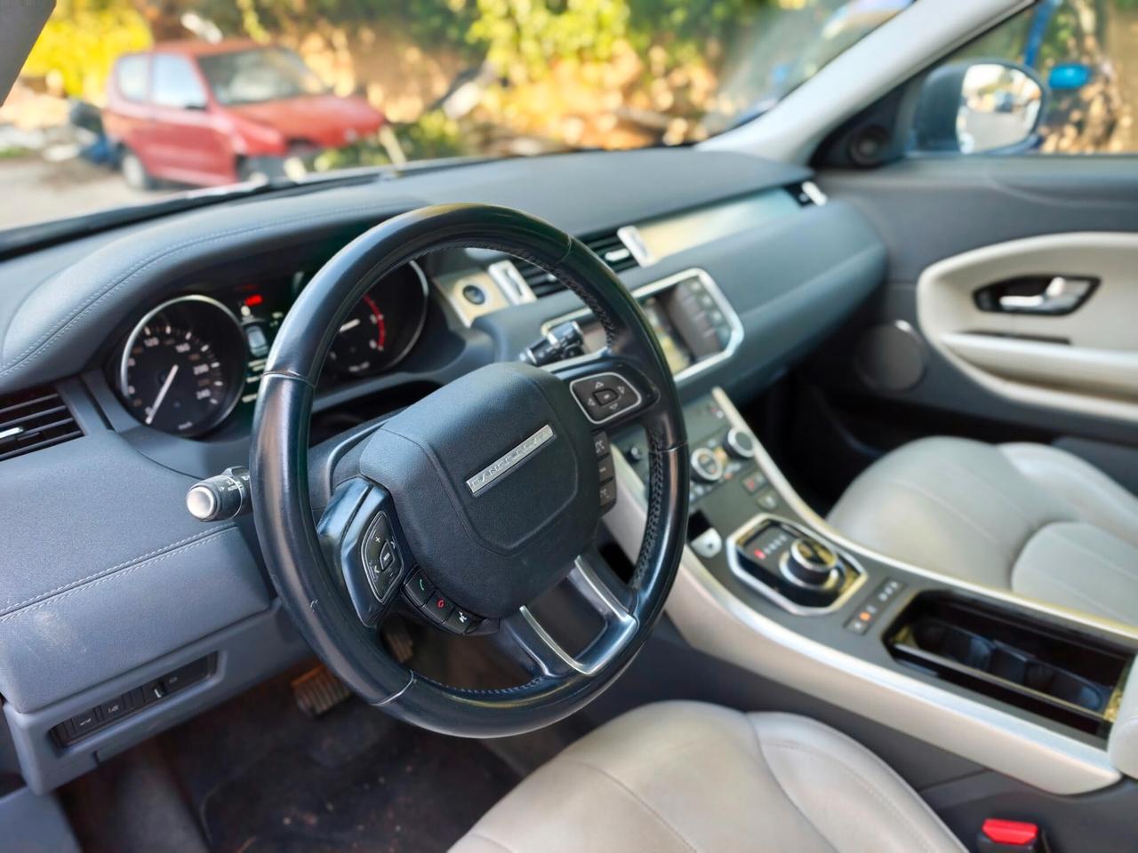 Land Rover Range Evoque 2.0 TD4 180 CV 5p. SE