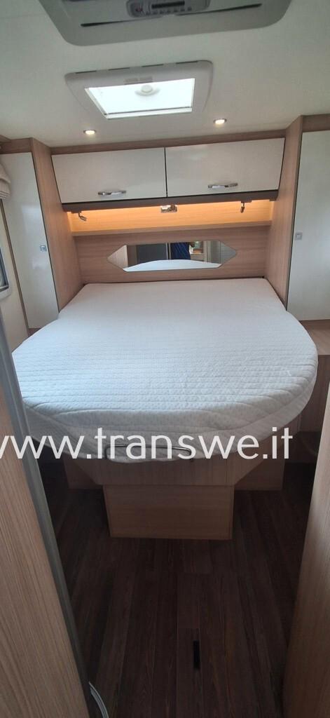 Bürstner Lyseo TD 700 letto centrale nautico regolabile in altezza