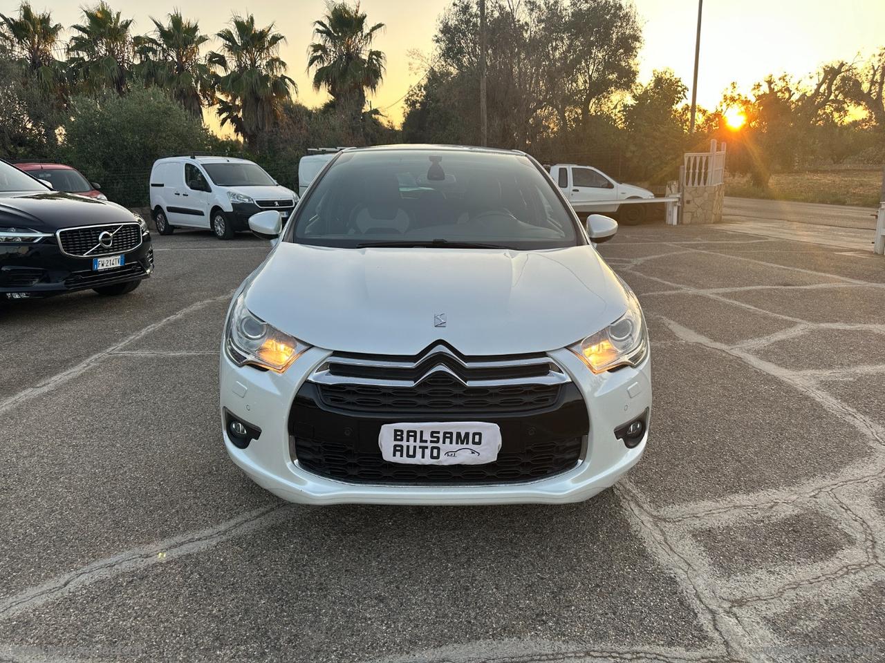 DS AUTOMOBILES DS 4 BlueHDi 120 S&S So Chic