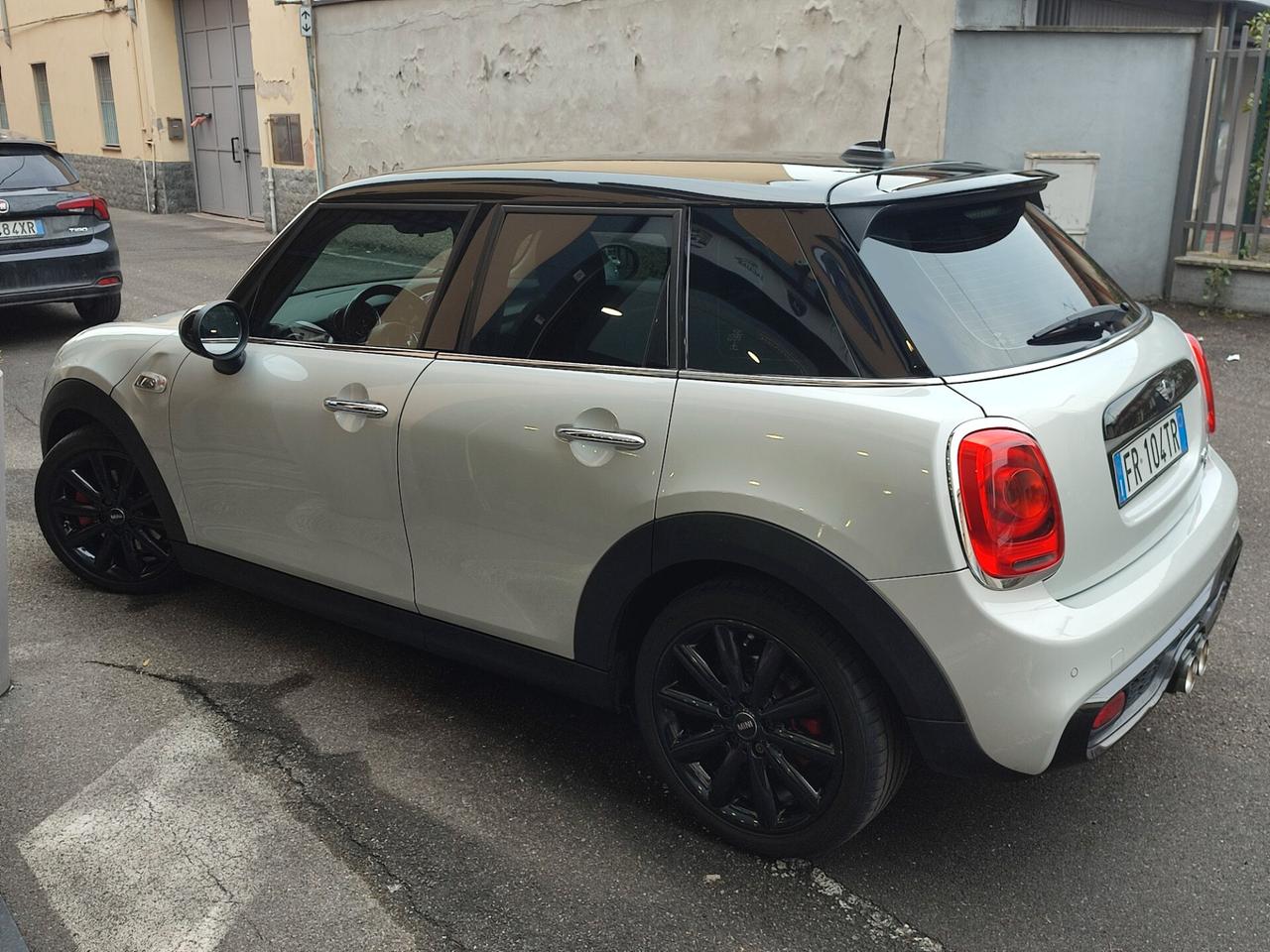 Mini 2.0 Cooper SD aut. Hype 5 porte Pack Works