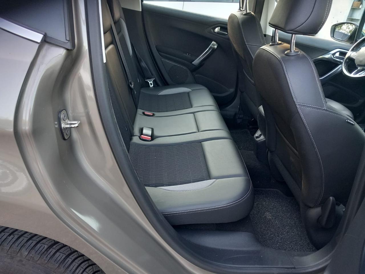 Peugeot 2008 PureTech 82 Allure