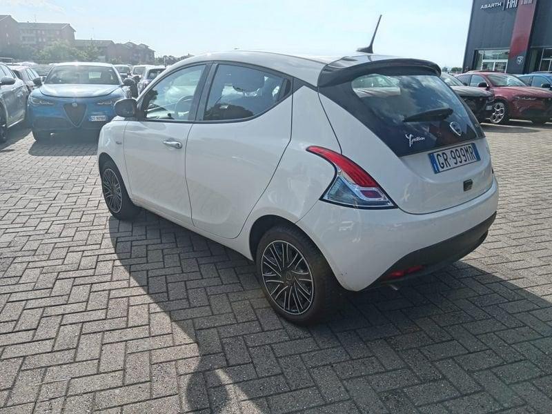 Lancia Ypsilon 1.0 FireFly 70cv Hybrid Gold