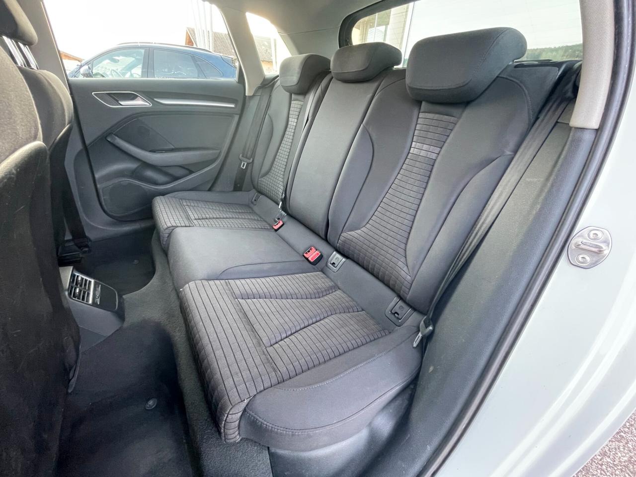 Audi A3 SPB 1.6 TDI clean diesel S tronic Ambition