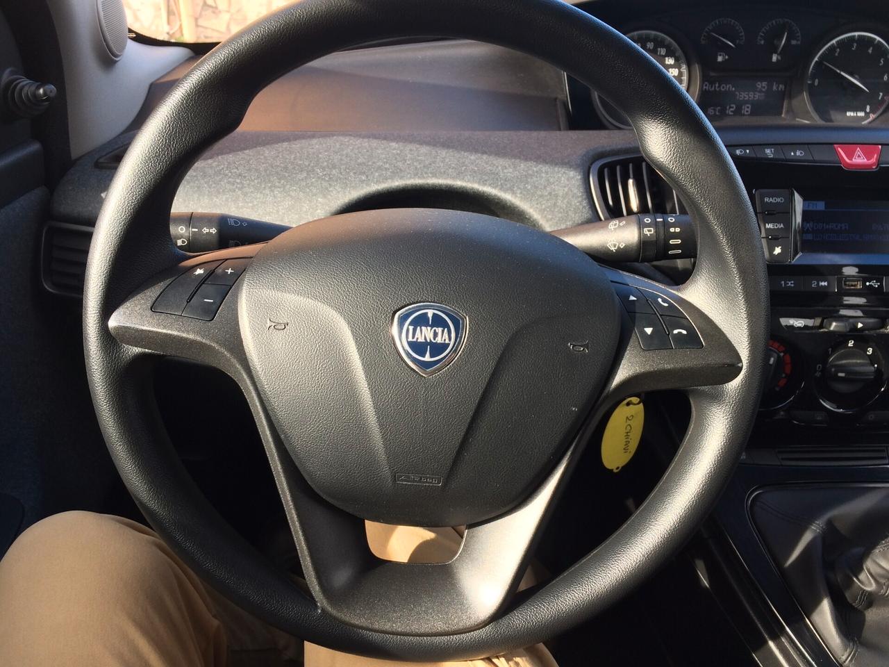 2022 Lancia Ypsilon 1.0 FireFly 5 porte S&S Hybrid Ecochic Silver tagliandata +garanzia !!!