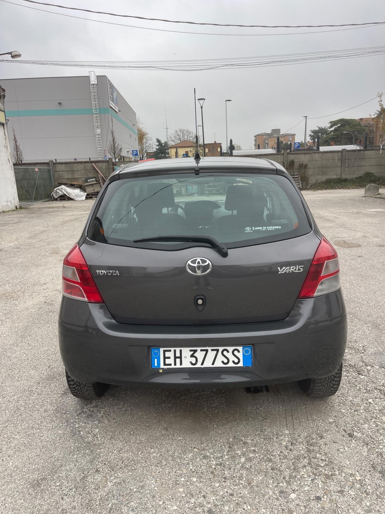 Toyota Yaris 1.3 5 porte Sol