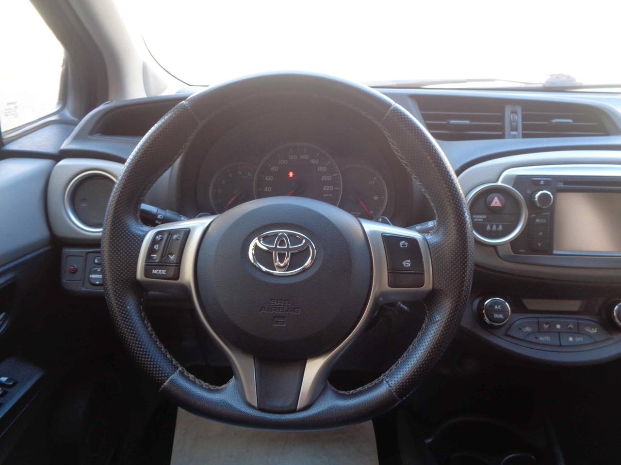 Toyota Yaris 1.4 D-4D Lounge M-MT (FINANZIABILE)