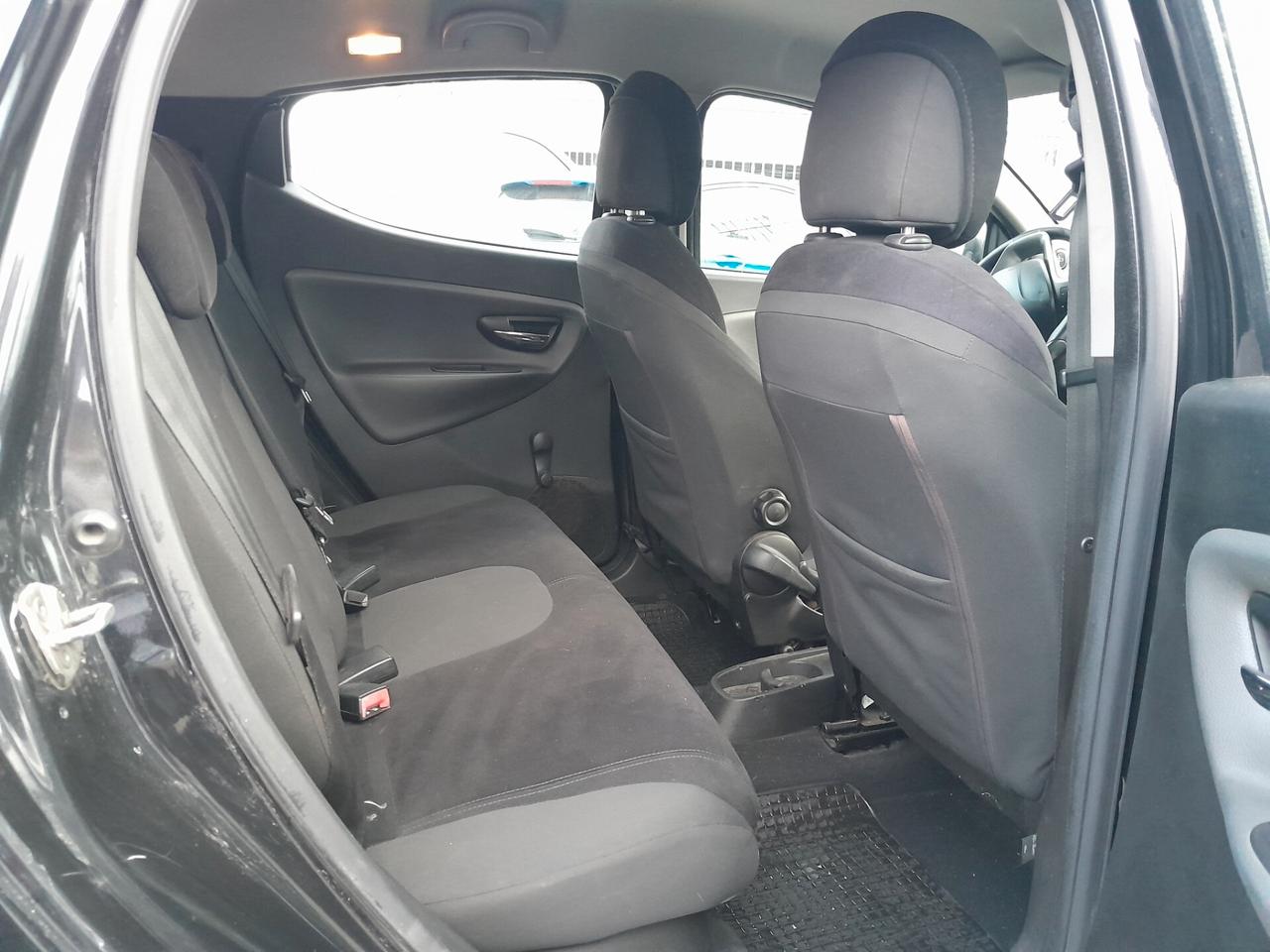 Lancia Ypsilon 1.2 69 CV 5 porte GPL Ecochic Gold