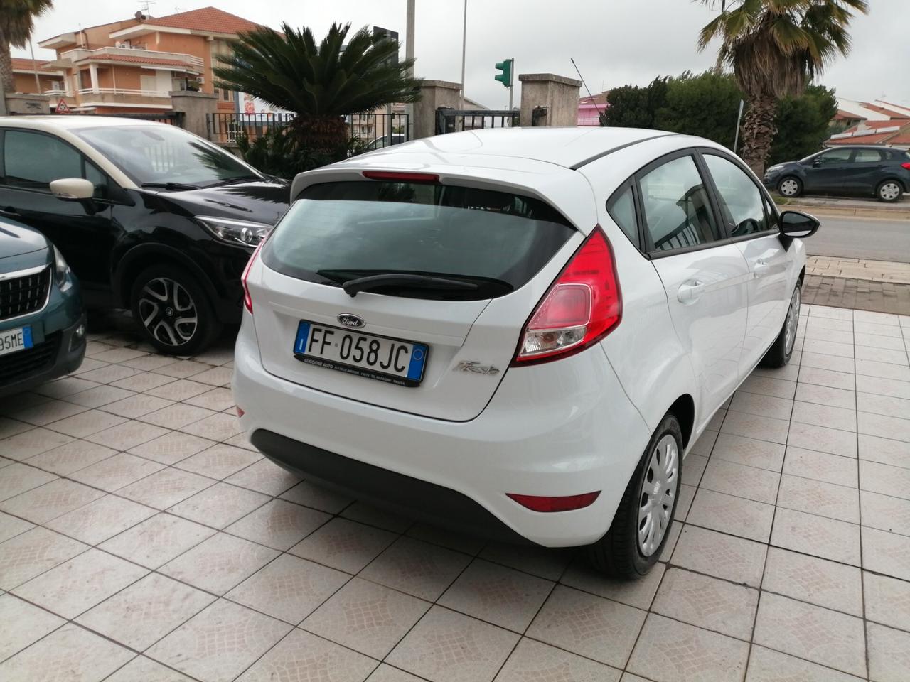 Ford Fiesta 1.5 TDCi 75CV 5 porte Business