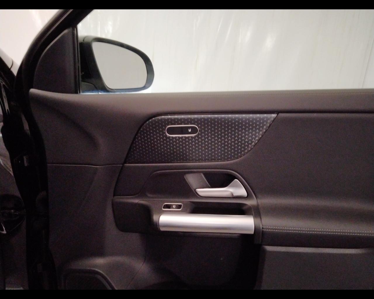 Mercedes-Benz GLA-H247 2023 - GLA 250 e phev Progressive Advanced auto