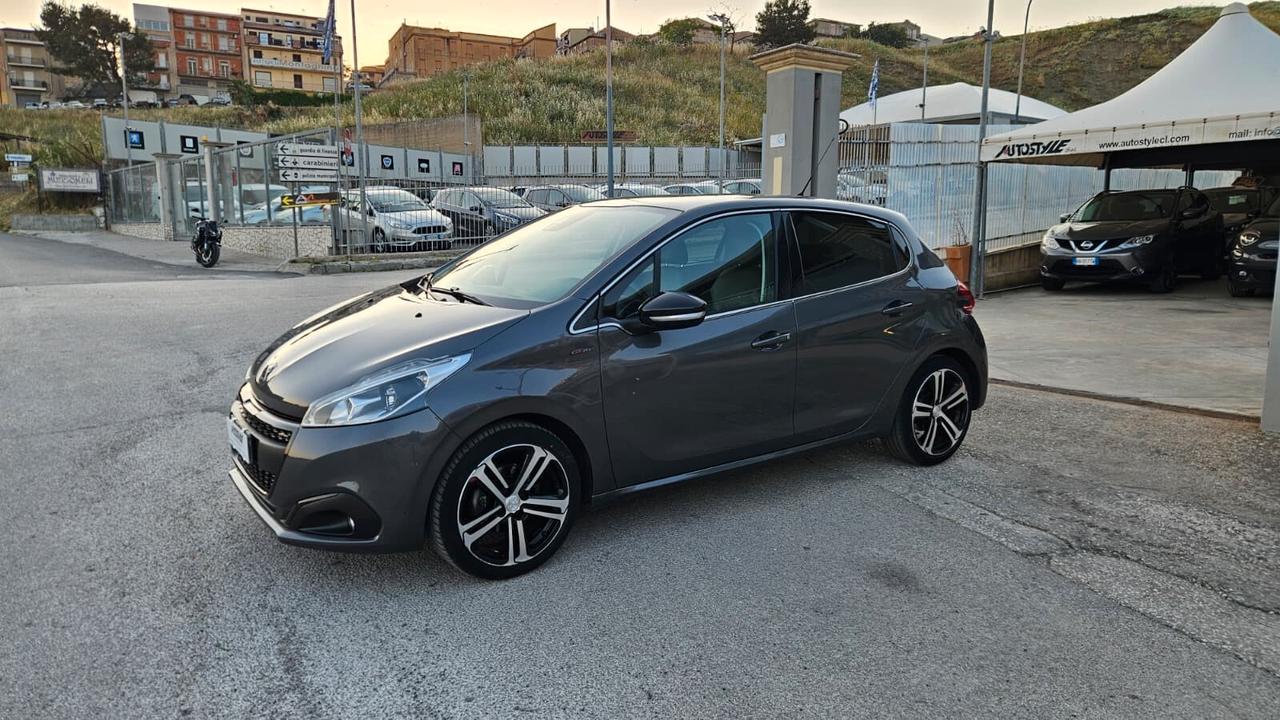 Peugeot 208 BlueHDi 120cv 5 porte GT Line