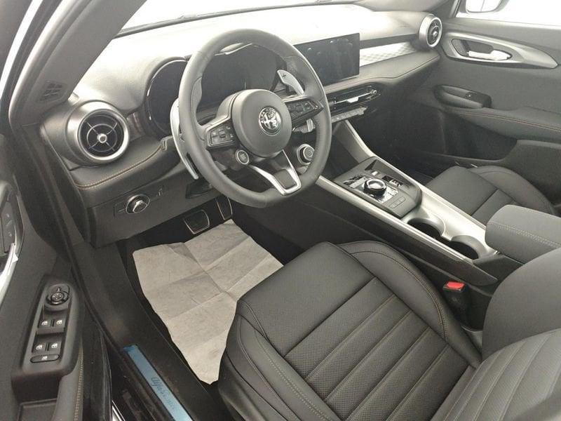 Alfa Romeo Tonale 1.6 diesel 130 CV TCT6 Veloce cerchi in lega da 20* +Pack Techno + tetto panorama