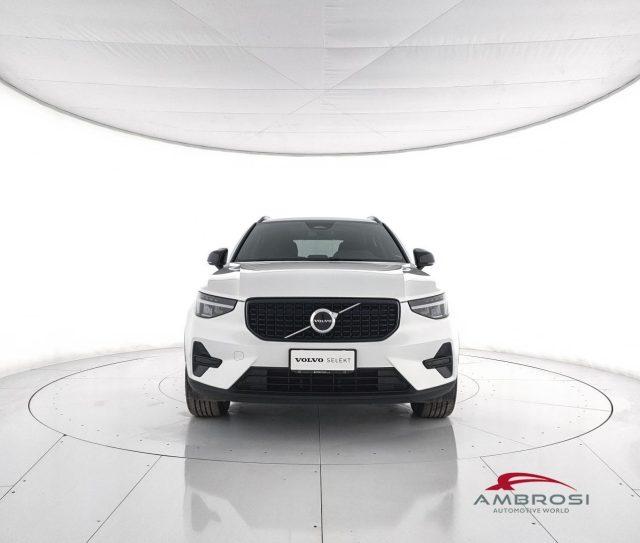 VOLVO XC40 B3 automatico Plus Dark