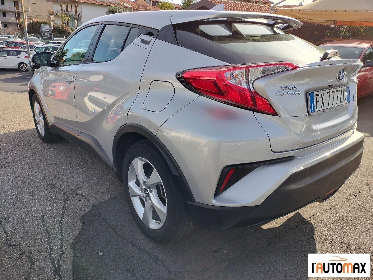 TOYOTA - C-HR 1.8h Business 2wd e-cvt