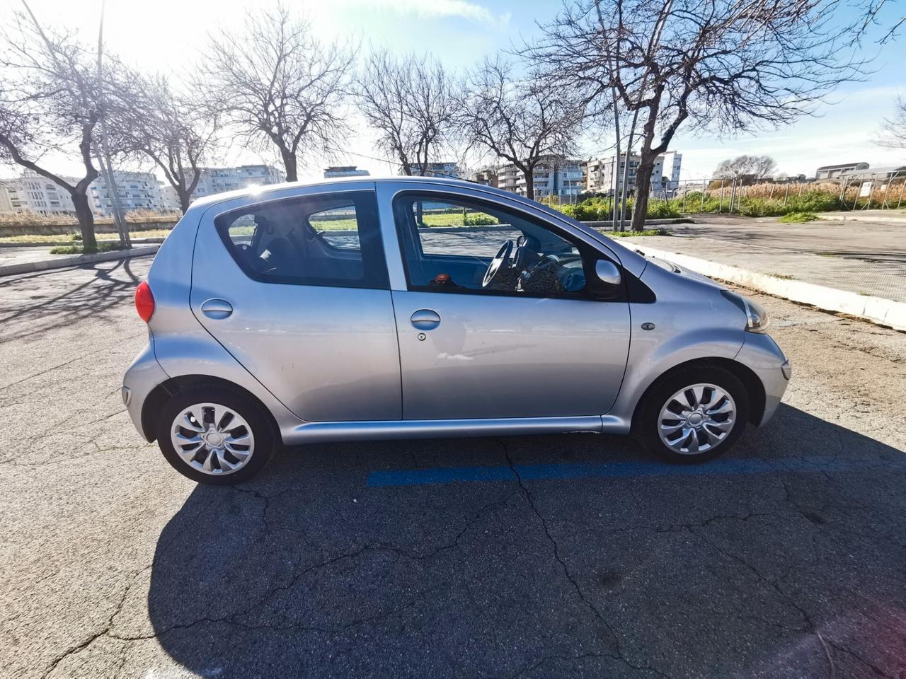 Toyota Aygo 1.0 12V VVT-i 5 porte Sol 2007