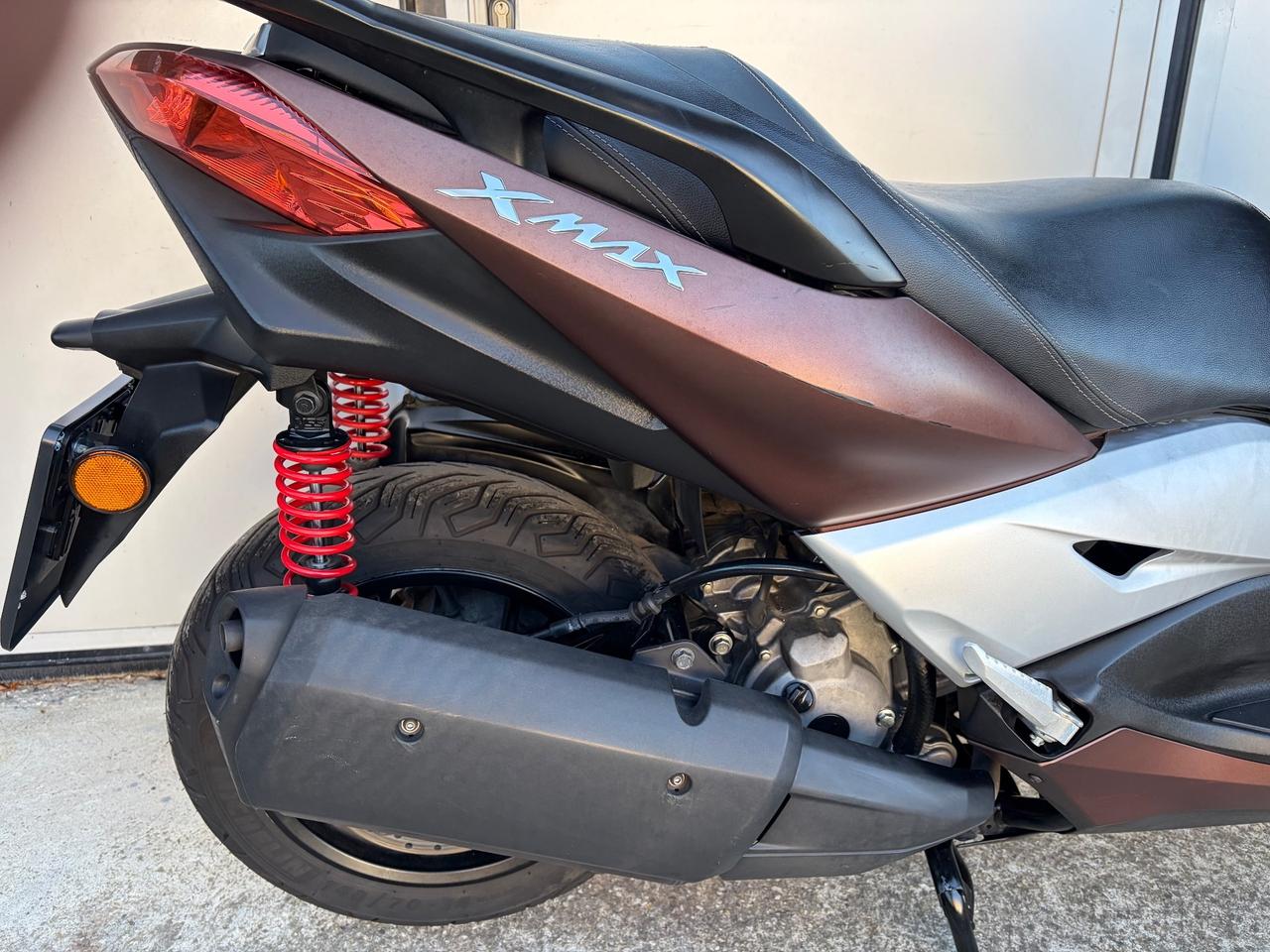 Yamaha X-Max 300
