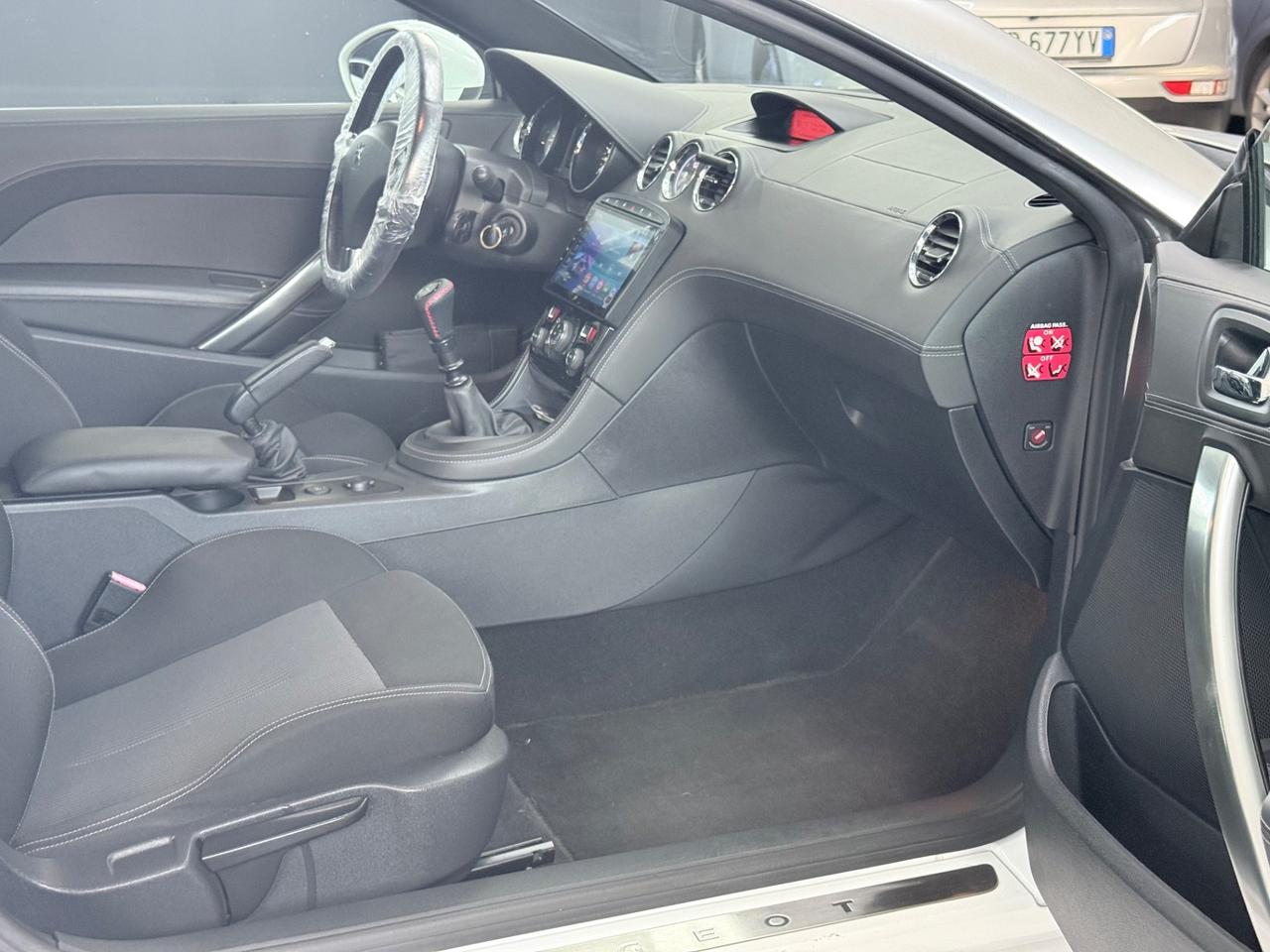 Peugeot RCZ 2.0 HDi 163CV Asphalt
