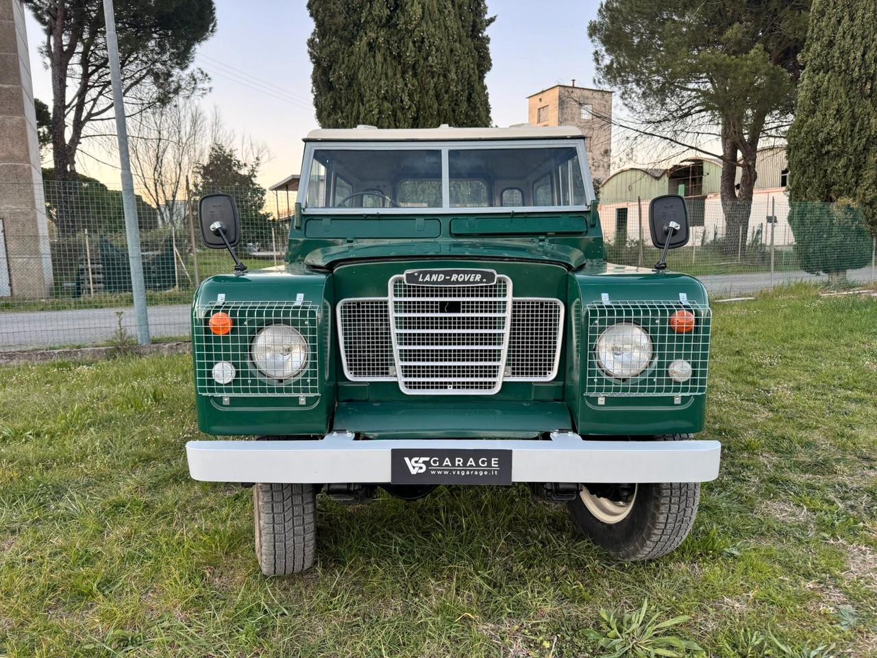Land Rover Series III 88