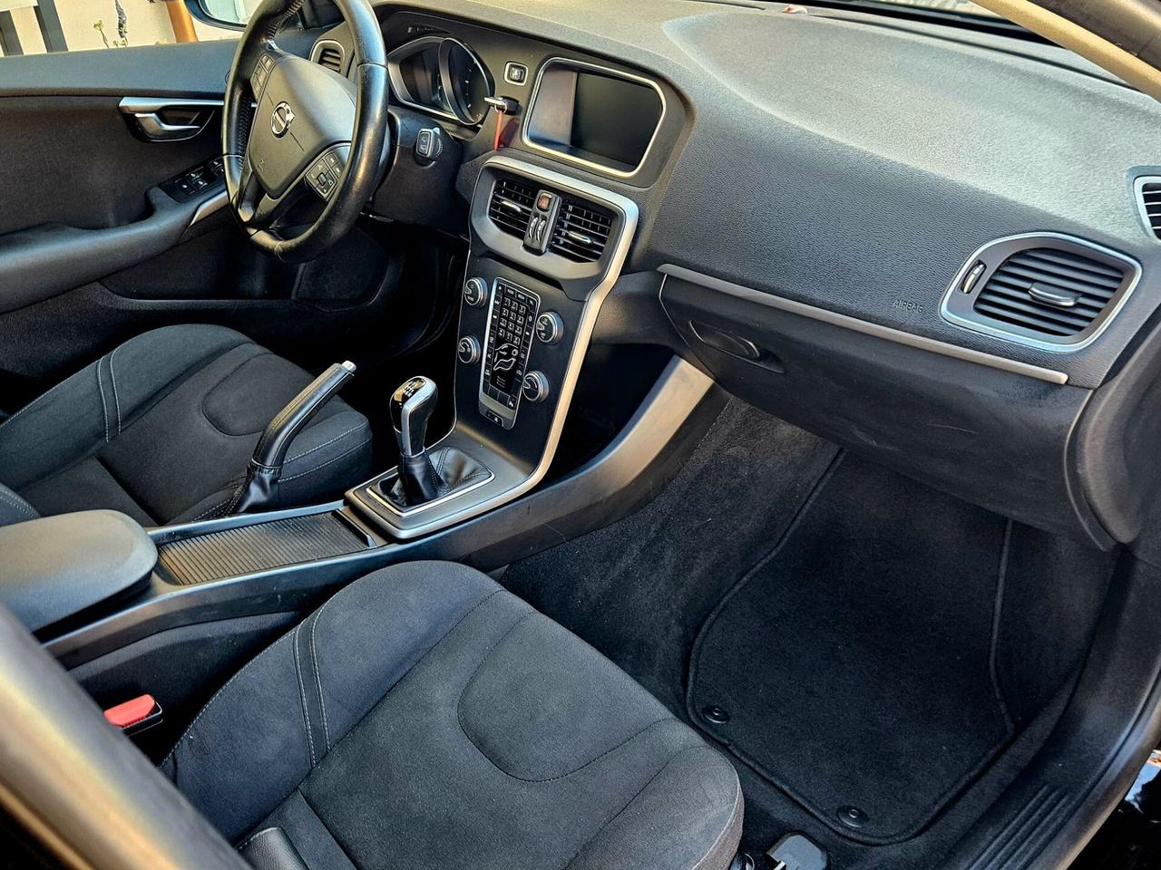 Volvo V40 D4 Momentum