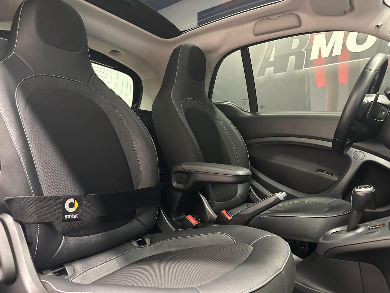 Smart ForTwo BRABUS 0.9 Parisblue