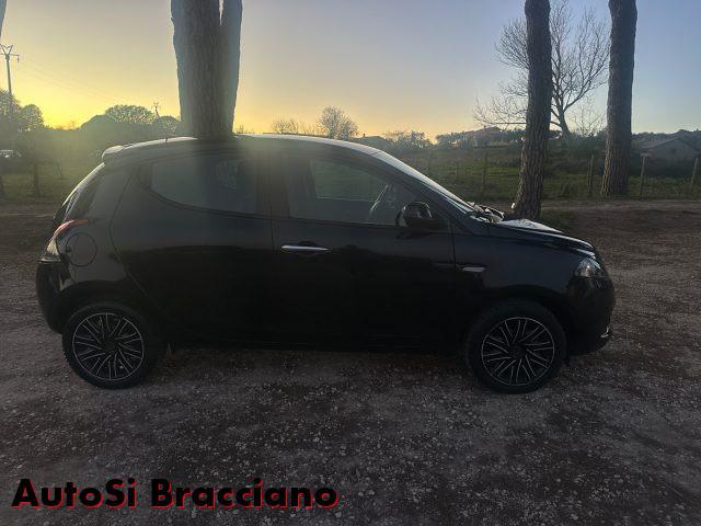 LANCIA Ypsilon 1.0 FireFly Hybrid Gold