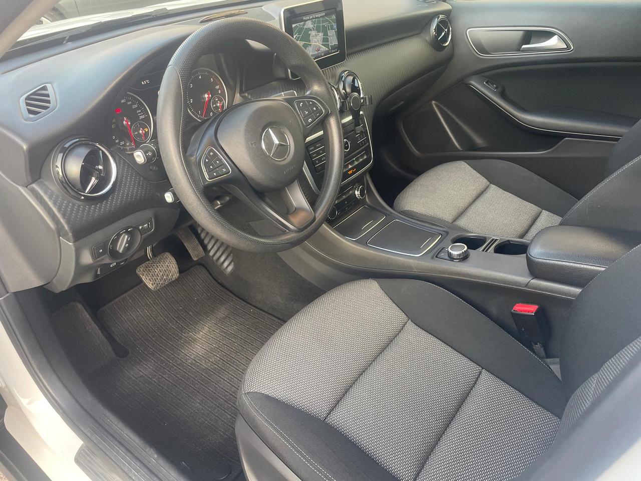 MERCEDES GLA 200 D AUTOMATIC EXECUTIVE