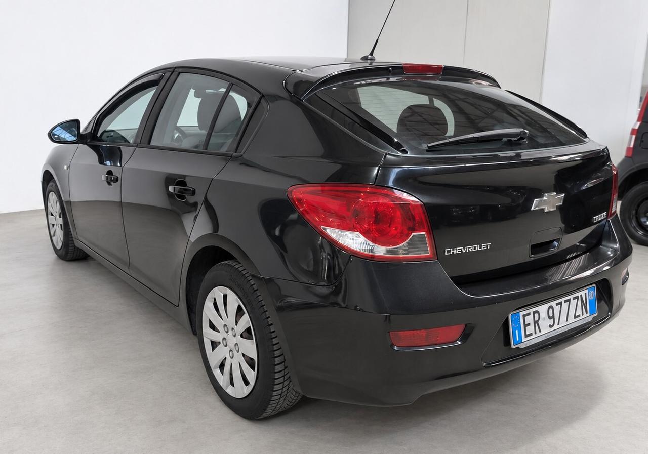 Chevrolet Cruze 1.6 5 porte GPL