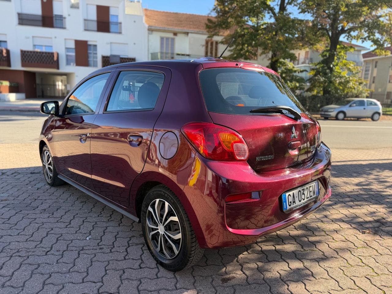 Mitsubishi Space Star 1.0 ClearTec Intense NAVI