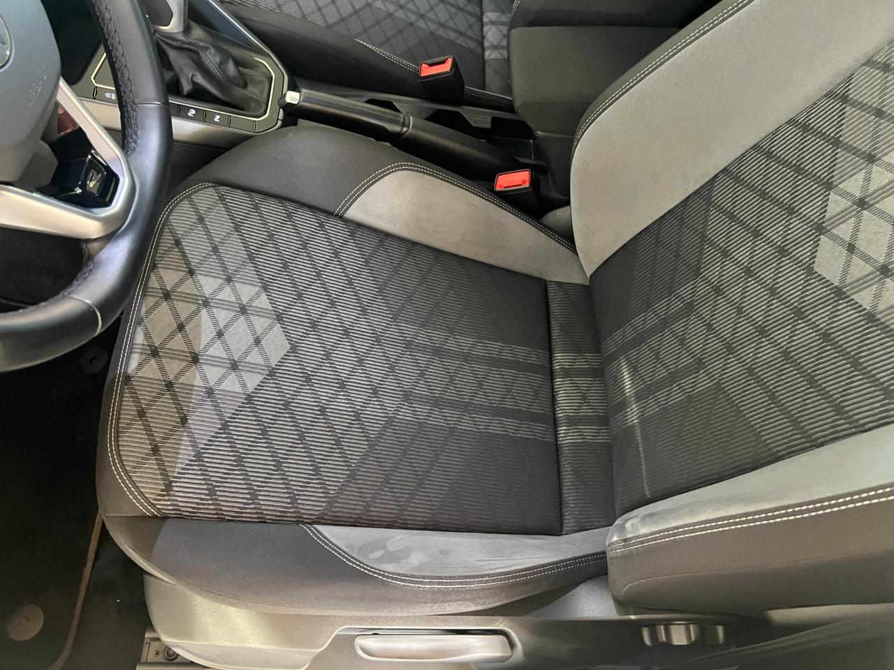 Volkswagen Polo 1.0 TSI 110 CV DSG R-Line OK NEOPATENTATI