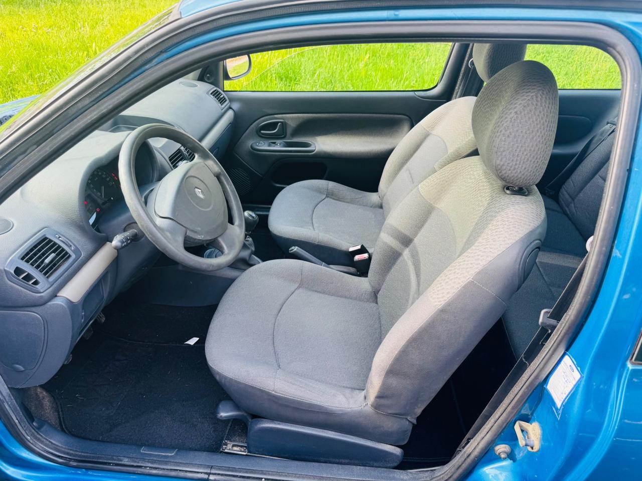 Renault Clio 1.2 cat 3 porte Confort Authentique