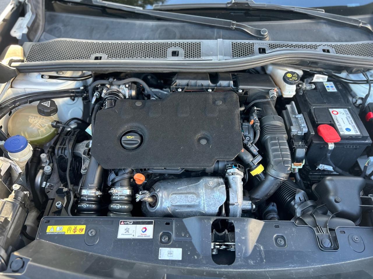 Peugeot 2008 Hdi 130 EAT8 Allure Navi Pack