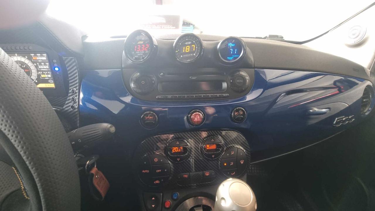 Abarth 500 1.4 Turbo T-Jet essesse