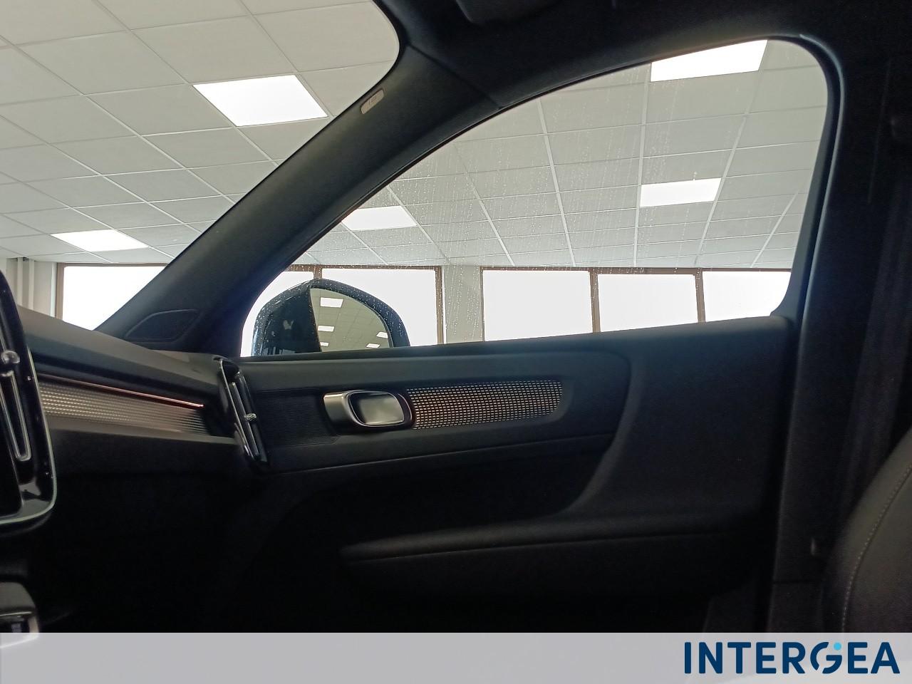 VOLVO XC40 1.5 t3 R-design 163cv auto my21