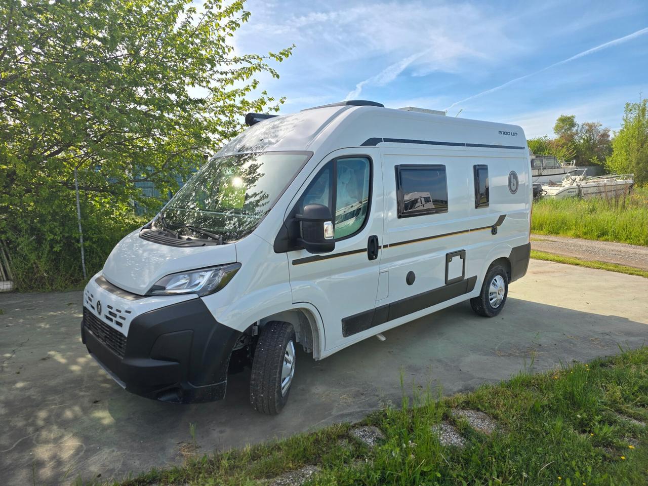 Benimar VAN B100UP