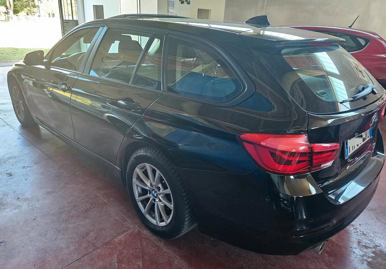 Bmw 318 318d Touring Business con TETTO aut