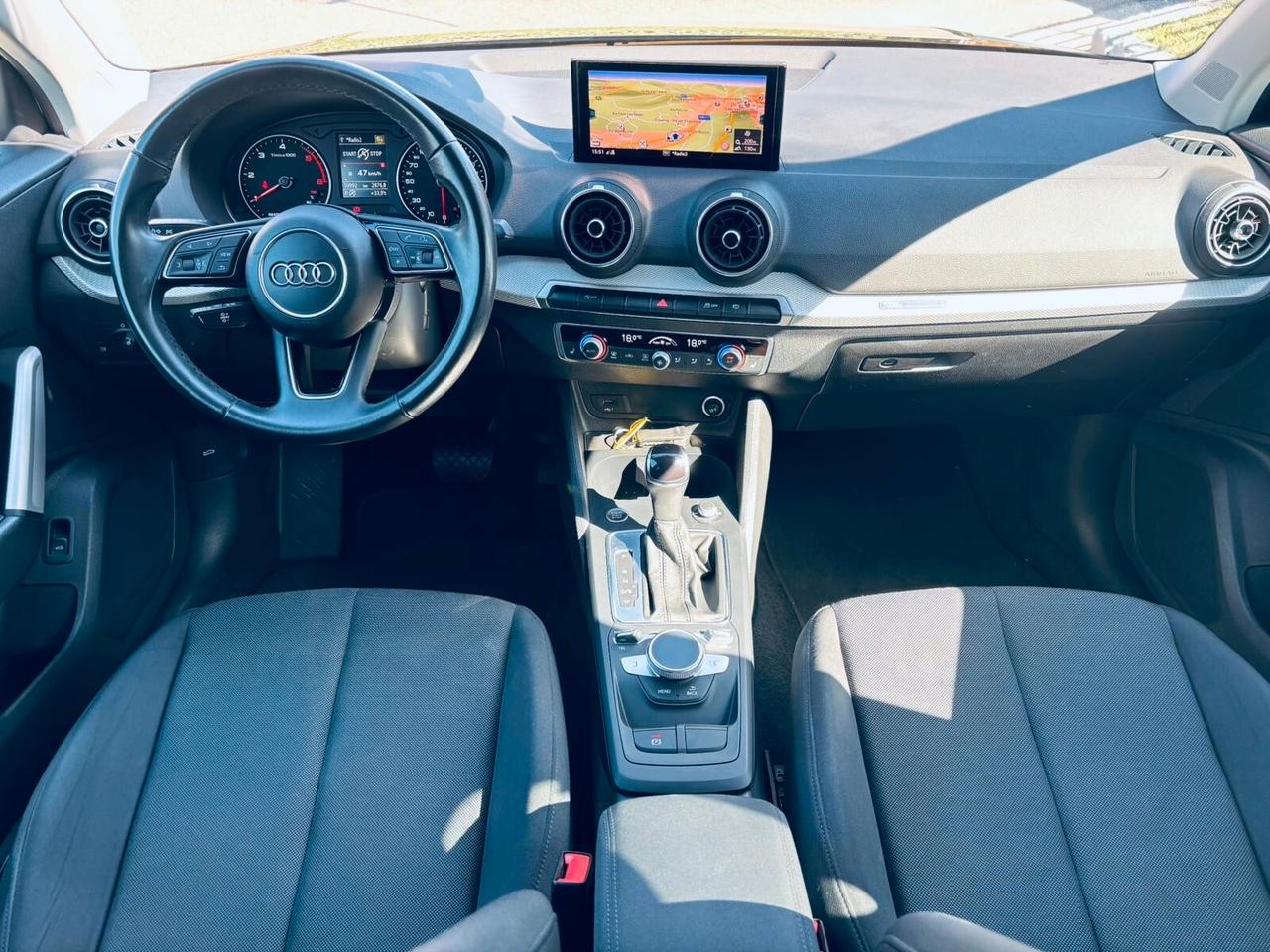 Audi Q2 30 TDI S tronic Identity Black